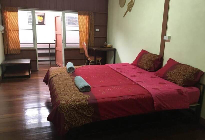اتاق استاندارد, Baan Khun Ya Ayutthaya