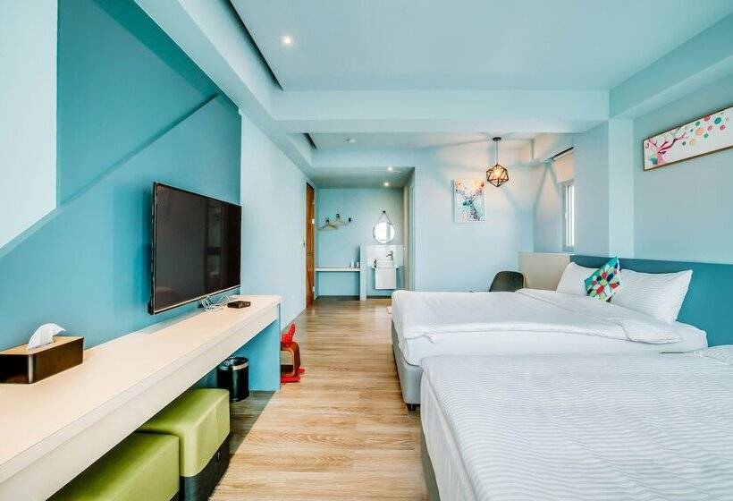 اتاق استاندارد چهار تخته با چشم‌انداز دریا, Party Of The Ocean B&b