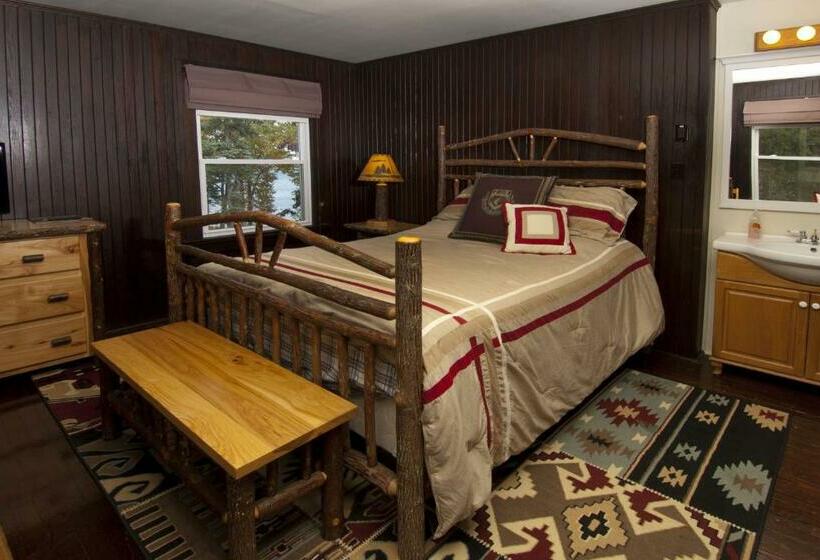 Номер Deluxe, Cobblescote On The Lake