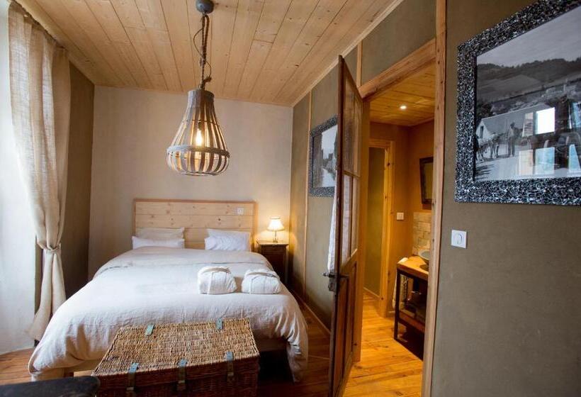 Люкс с Балконом, Le Rêve D Aghon Chambres Et Table D Hôtes