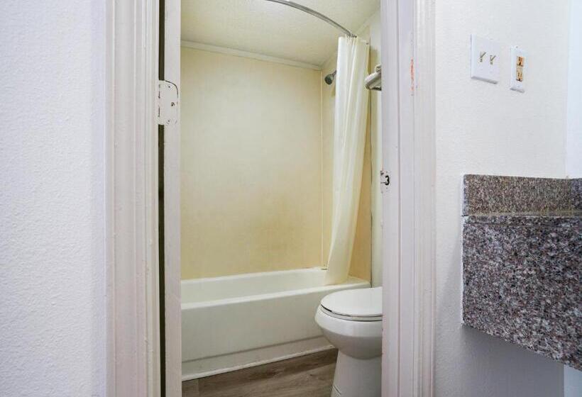 Стандартный Номер Кровать Кинг, OYO Hotel Decatur I-285 The Perimeter