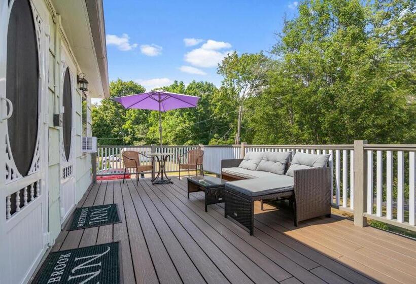 Люкс с Балконом, Westbrook Inn Bed And Breakfast