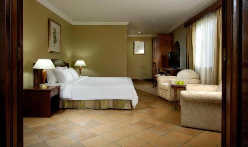 اتاق لوکس, Berjaya Beau Vallon Bay Resort & Casino