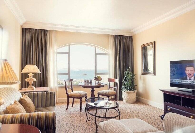 سوییت جونیور, The Table Bay