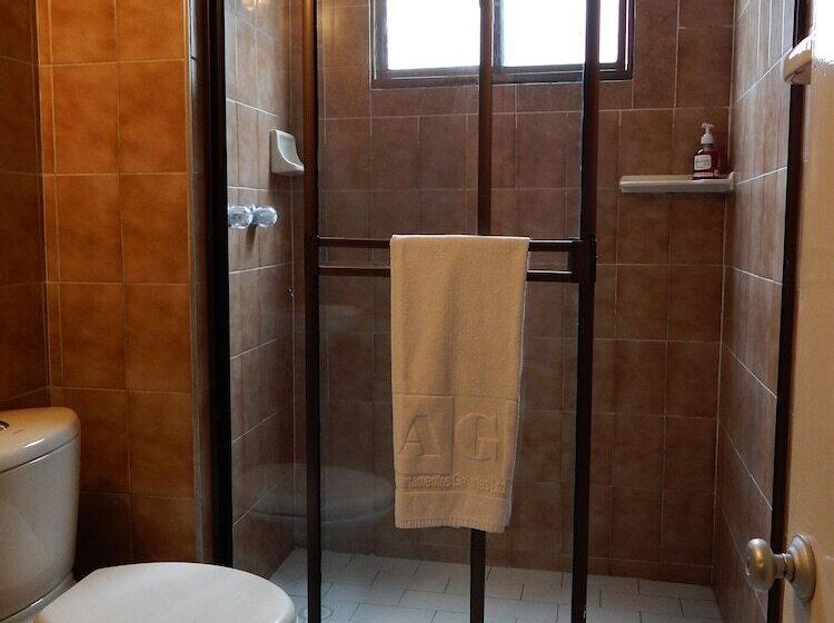 استودیوی استاندارد, Apartamentos Galerías
