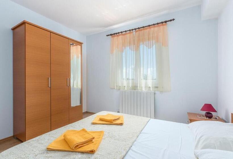 침실 3개 아파트, Apartments Stanko