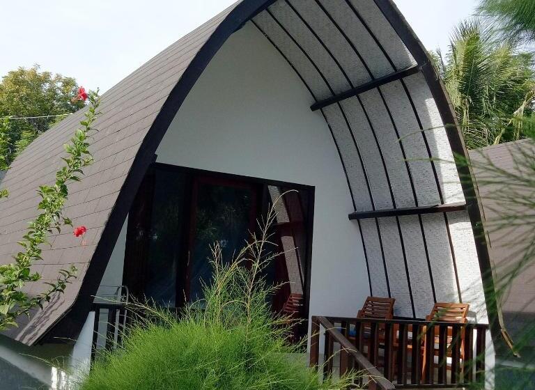 オーシャンビューのスタンダードバンガロー, Nusa Indah Bungalows