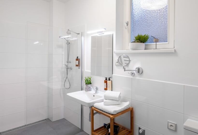 استودیوی استاندارد, City Leaf Apartments by Adrez Living