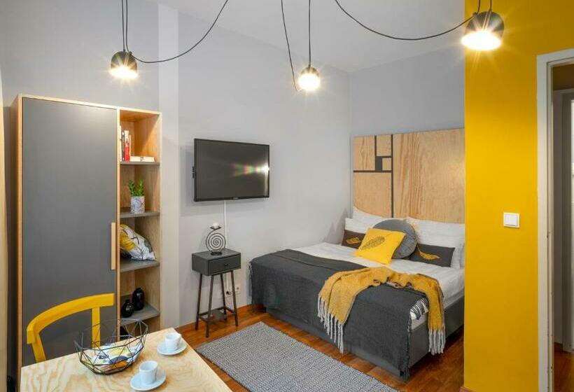 استودیوی استاندارد, City Leaf Apartments by Adrez Living