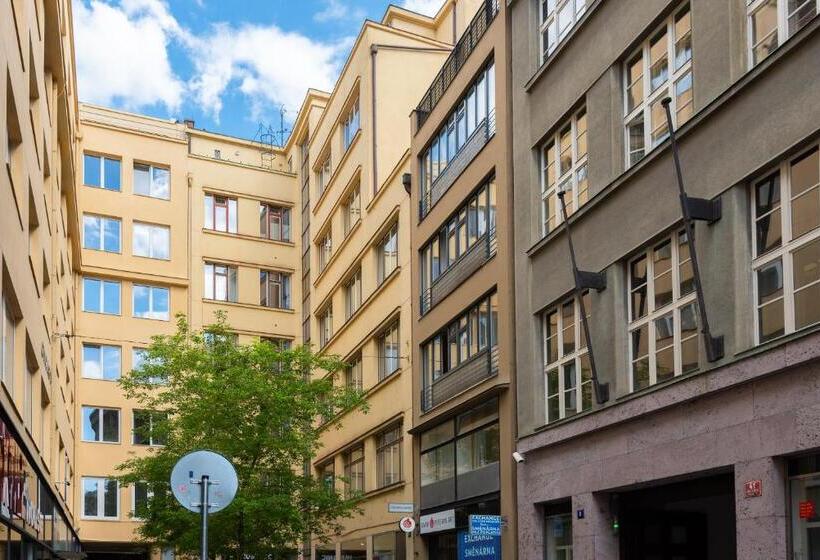 استودیوی استاندارد, City Leaf Apartments by Adrez Living