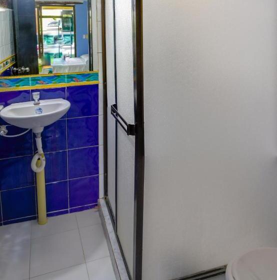 اتاق خانوادگی با چشم‌انداز دریا, Tayrona Colors Hostel