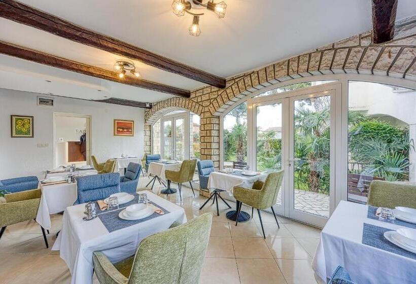غرفة كمفورت مع بلكونة, Villa Ladavac B&b