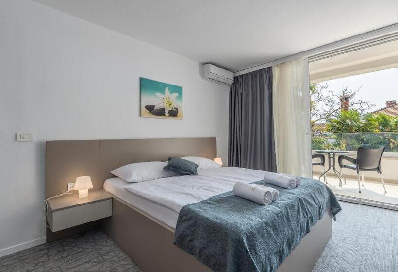 غرفة كمفورت مع بلكونة, Villa Ladavac B&b