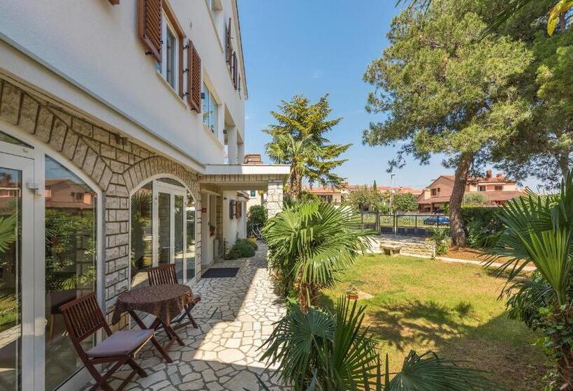 غرفة سوبيريور مزودة بشرفة, Villa Ladavac B&b