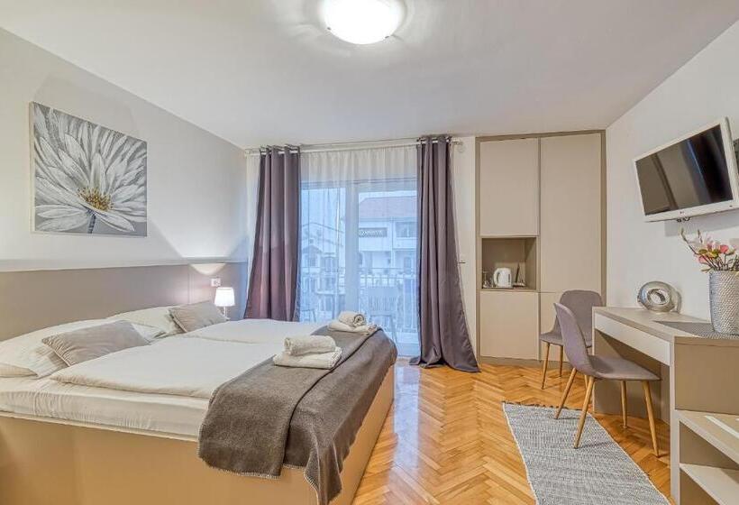 غرفة سوبيريور مزودة بشرفة, Villa Ladavac B&b