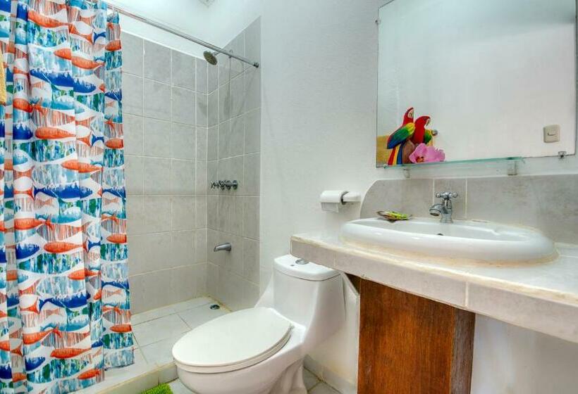 اتاق لوکس با چشم‌انداز دریا, Yucca Beachfront
