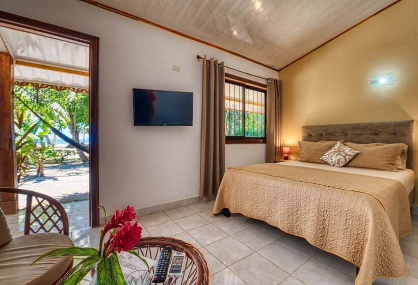 اتاق راحتی با چشم‌انداز دریا, Yucca Beachfront