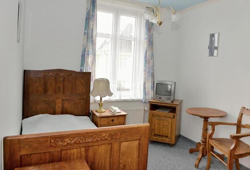 اتاق استاندارد یک نفره, Pension Josef