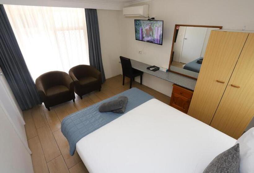 آپارتمان خانوادگی 2 خوابه, Sleepy Hill Motor Inn