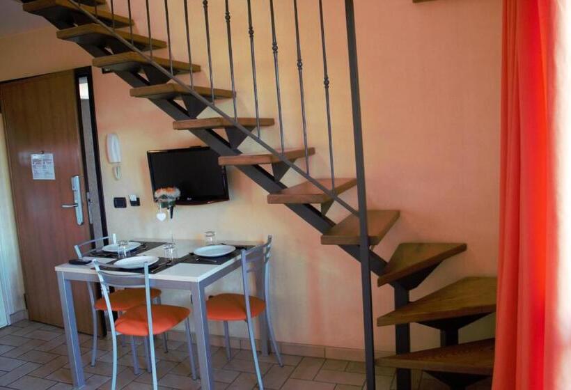 חדר דופלקס, Borgo Castel Savelli