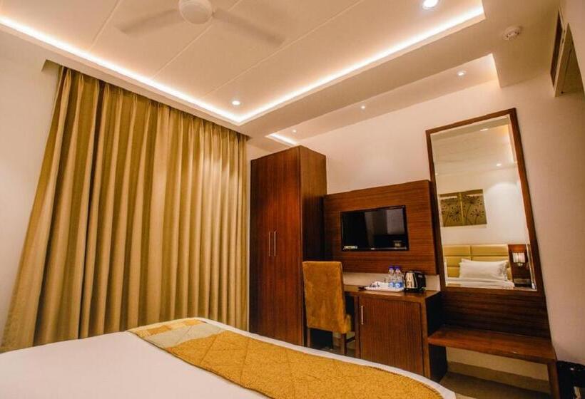 Номер Deluxe, Ten Square, India