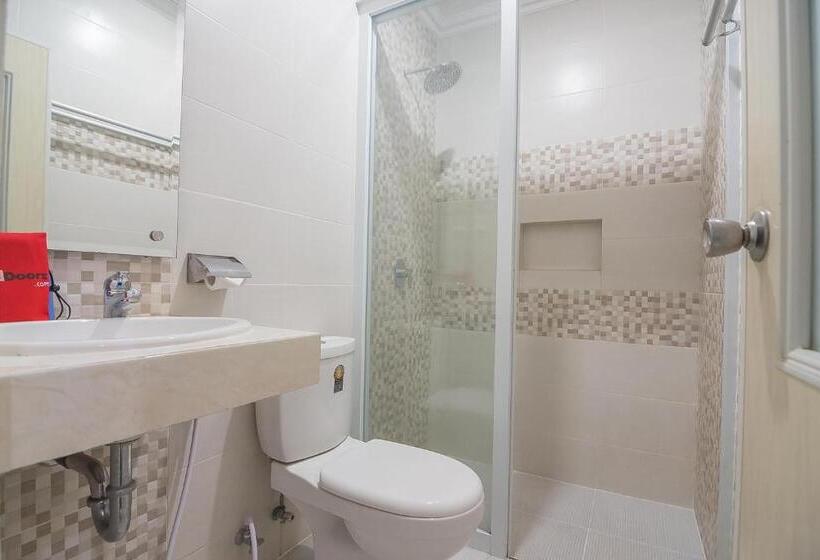 Номер Стандарт, Reddoorz Near Mt Haryono Semarang