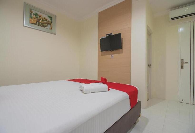 Номер Стандарт, Reddoorz Near Mt Haryono Semarang