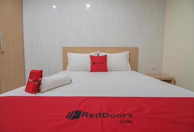 Номер Economy, Reddoorz Near Mt Haryono Semarang