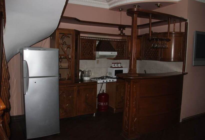 تختخواب در اتاق مشترک, Armenner Hostel And Tours