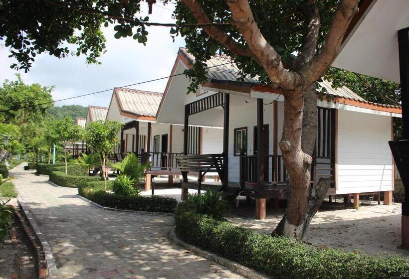 豪华洋房, Scarlet Sails Resort