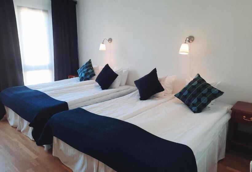 Családi Szoba, First Hotel Statt