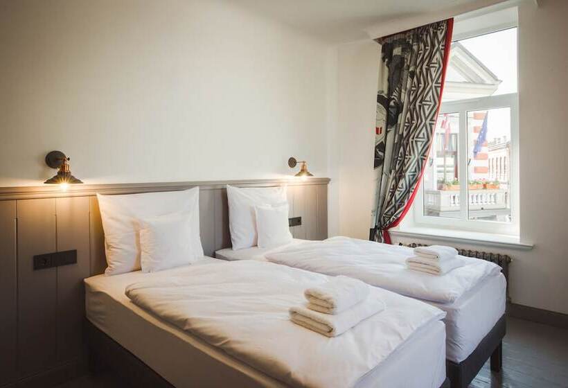 سوییت, Art Hotel Roma
