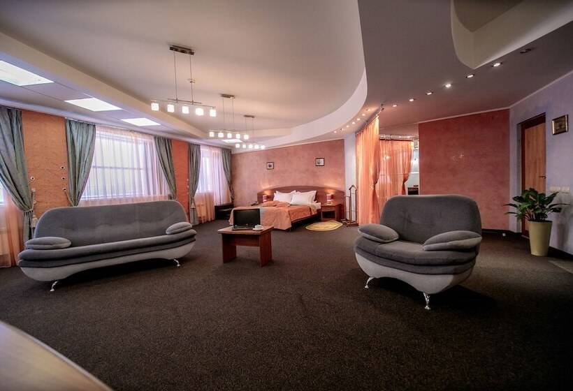 استودیوی استاندارد با تخت دوبل, Kamea