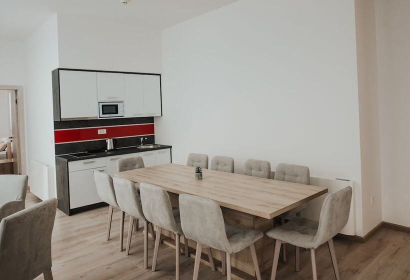 1 Bedroom Penthouse Apartment, Aparthotel Centar Sarajevo