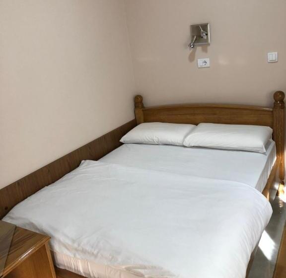 اتاق استاندارد یک نفره, B&b Passage