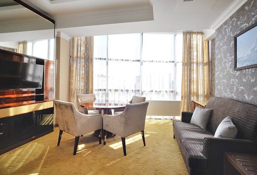 سوییت, Royal Hotel Riz
