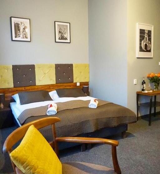 Quarto Comfort, Expolis Residence   City Center Mtp Targi   24h #betterthanyourex