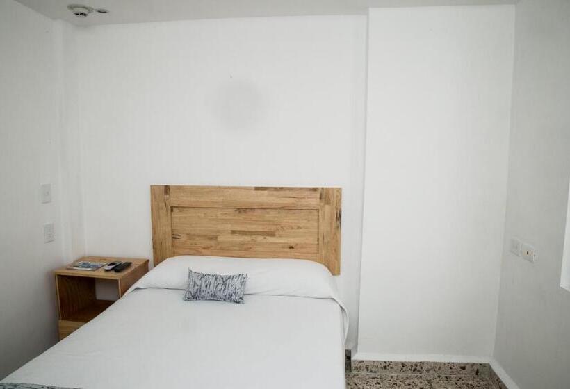Quarto Estandar, Booking 500