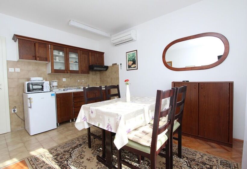 آپارتمان 1 خوابه, Rooms And Apartments Bella Vista