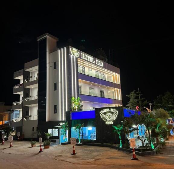اتاق لوکس خانوادگی, Ilio Boutique