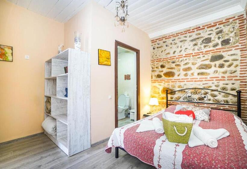 3 Bedroom Suite, Sighnaghi Art
