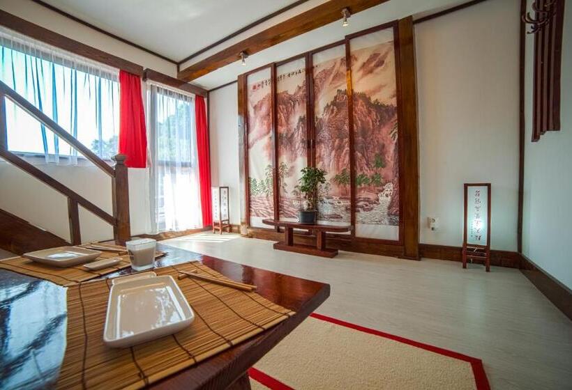 سوییت, Casa Bertha