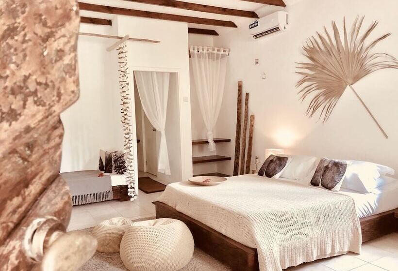 سوییت خانوادگی, Bliss Hotel Praslin