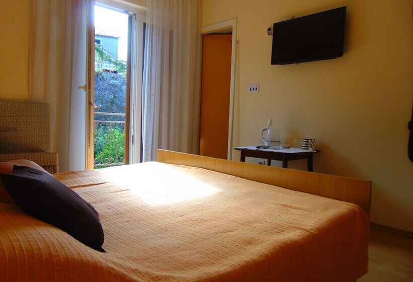 스탠다드 룸 가든 전망, Guest House Hvar Jelsa