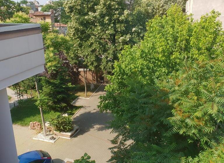 استودیوی لوکس, Francesca Residence