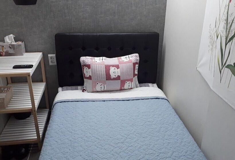 اتاق استاندارد یک نفره, Capsule Hotel Goodstayinn