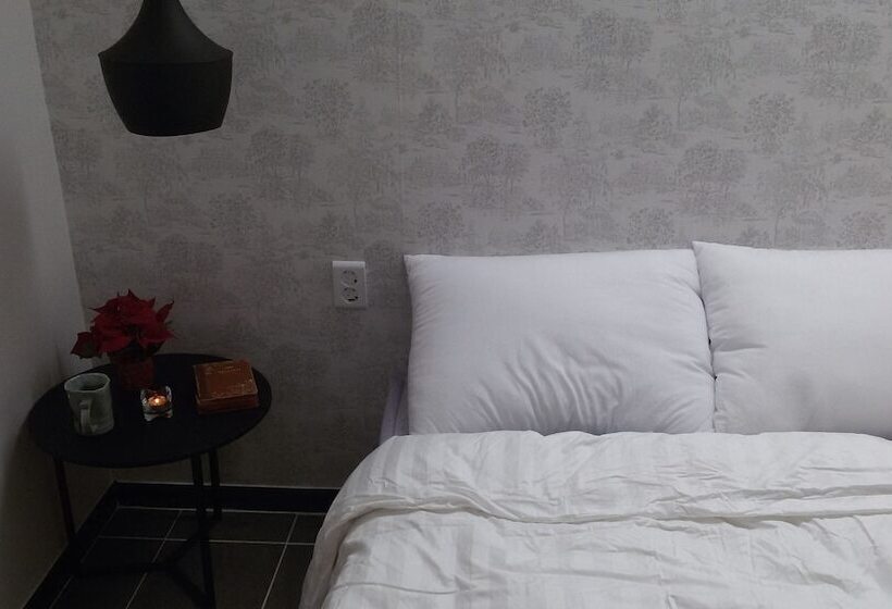 اتاق استاندارد, Capsule Hotel Goodstayinn