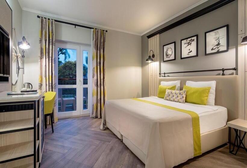 اتاق سوپریور سه تخته, Club Marco Polo   Premium All Inclusive