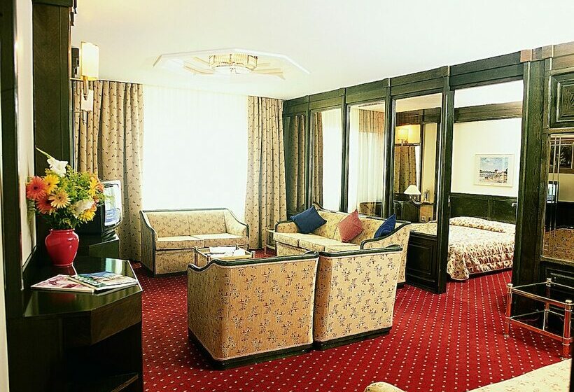 سوییت, Istanbul Royal