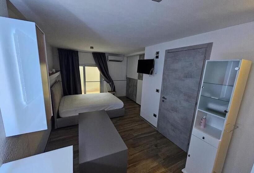 آپارتمان سوپریور 1 خوابه, B&b White Con Parcheggio Privato